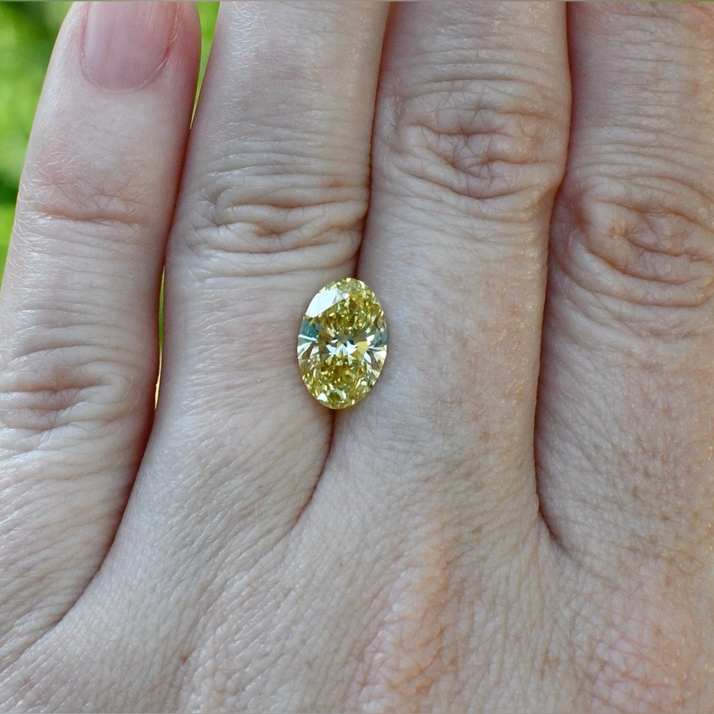 Loose 2.08 CT Lab Grown Fancy Intense Yellow Oval Diamond with IGI Report